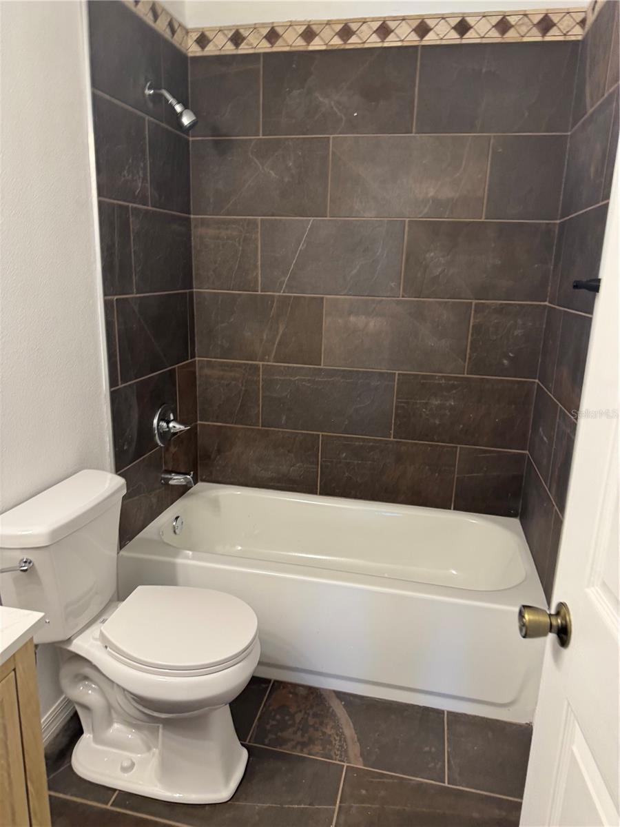 Image 11 of 12 For 413 Beresford Avenue