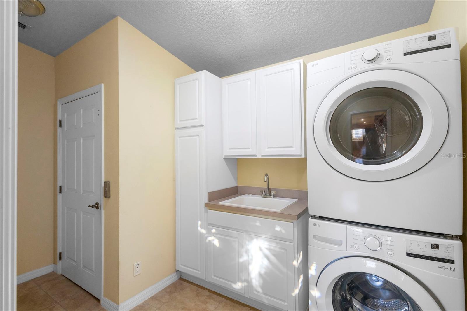 Image 41 of 58 For 73 Sanctuary Avenue