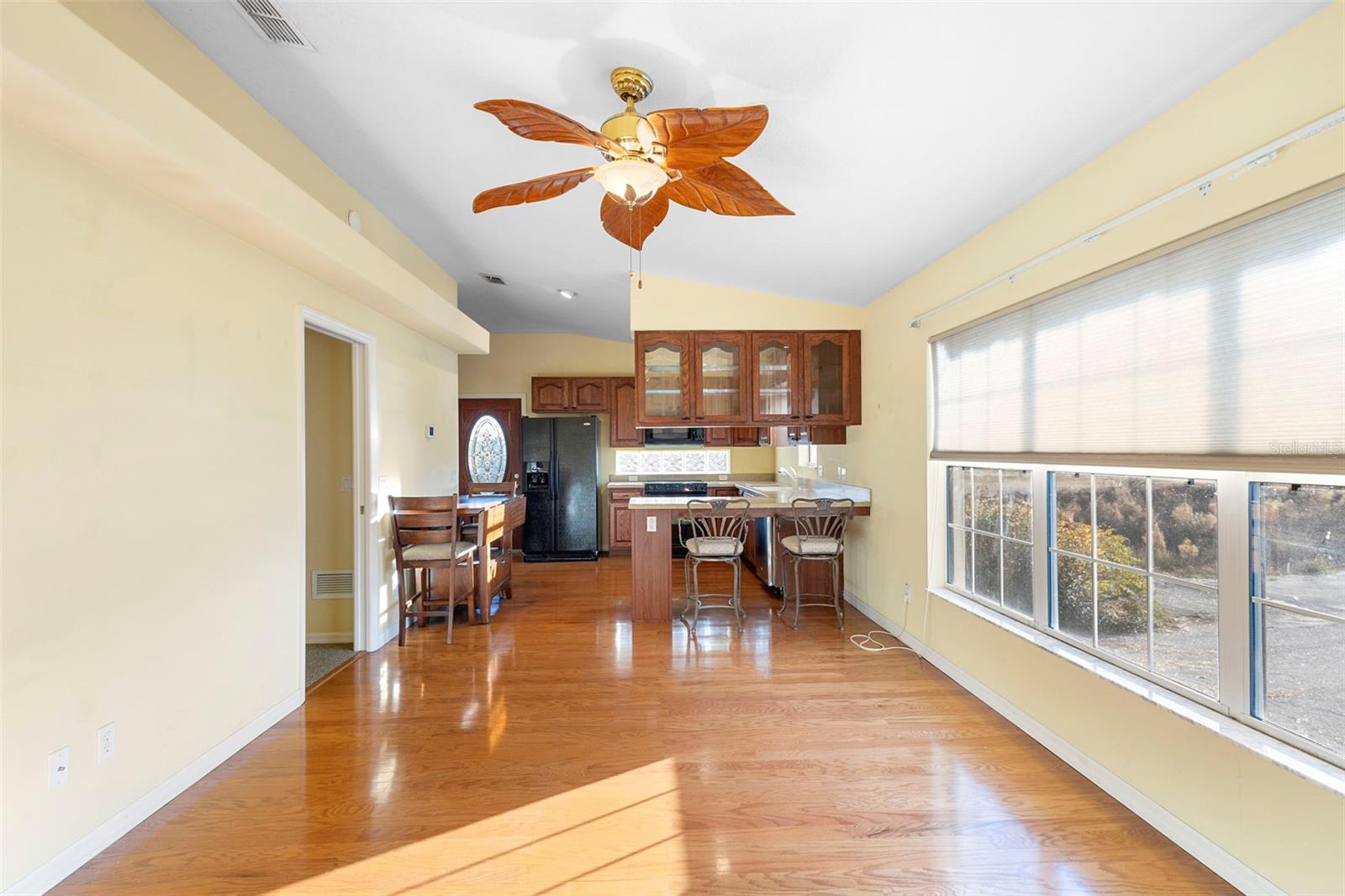 Image 43 of 58 For 73 Sanctuary Avenue