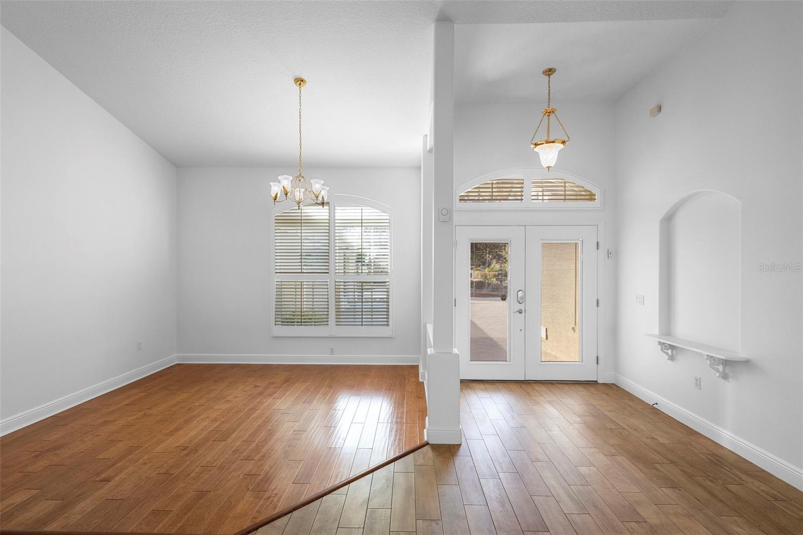 Image 6 of 58 For 73 Sanctuary Avenue