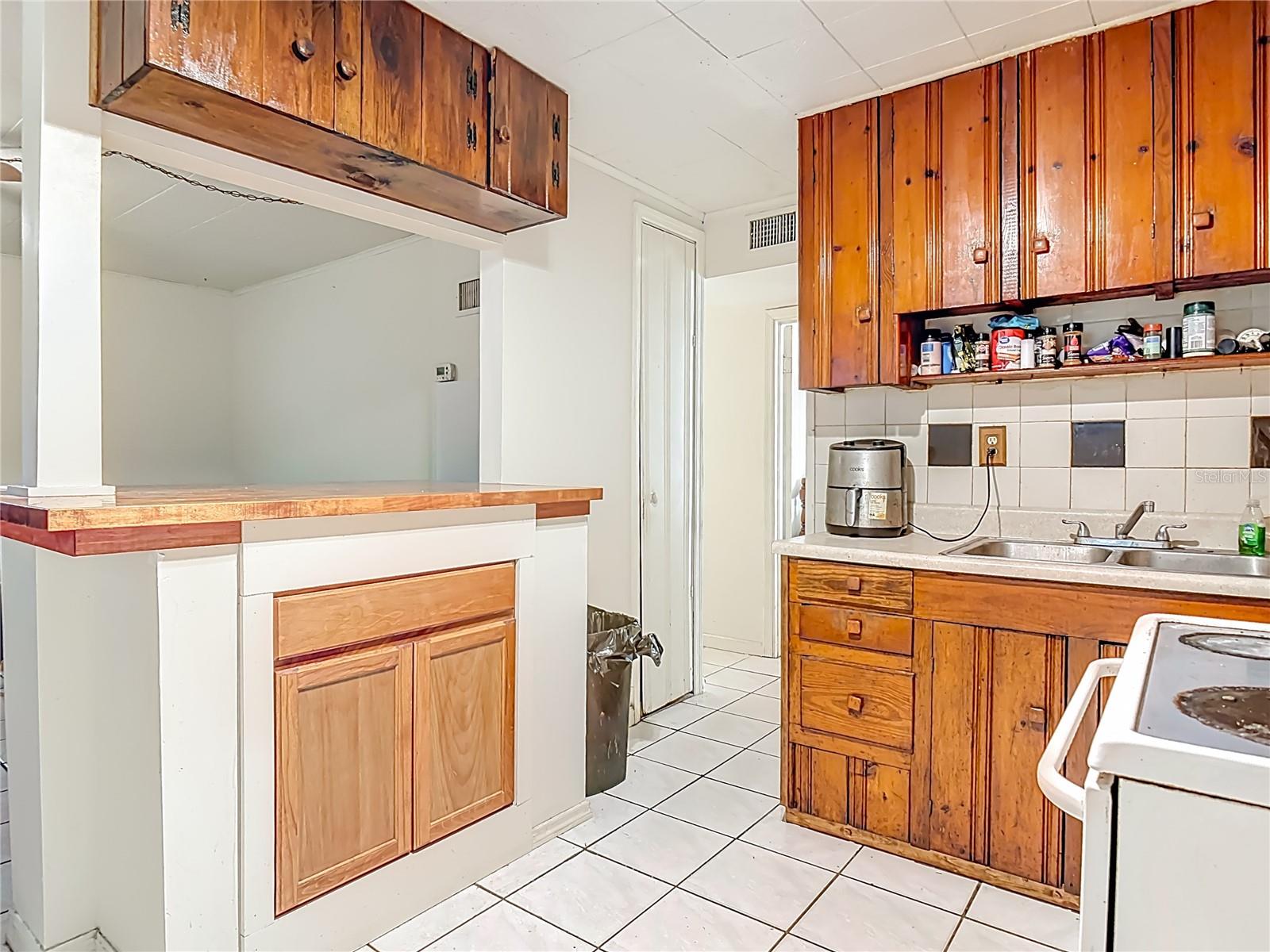 Image 8 of 26 For 210 Herb Court