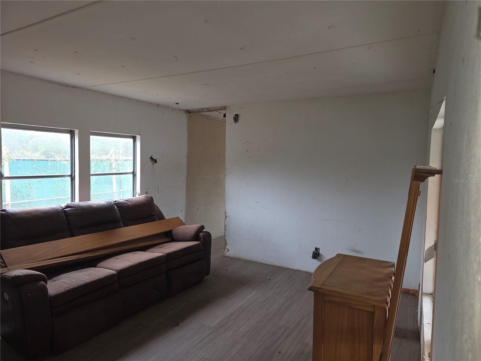 Image 4 of 11 For 45528 Palm Street