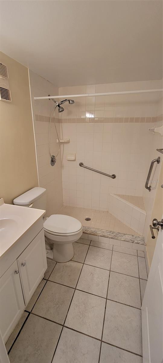 Image 11 of 30 For 180 Magnolia Woods Court 18c