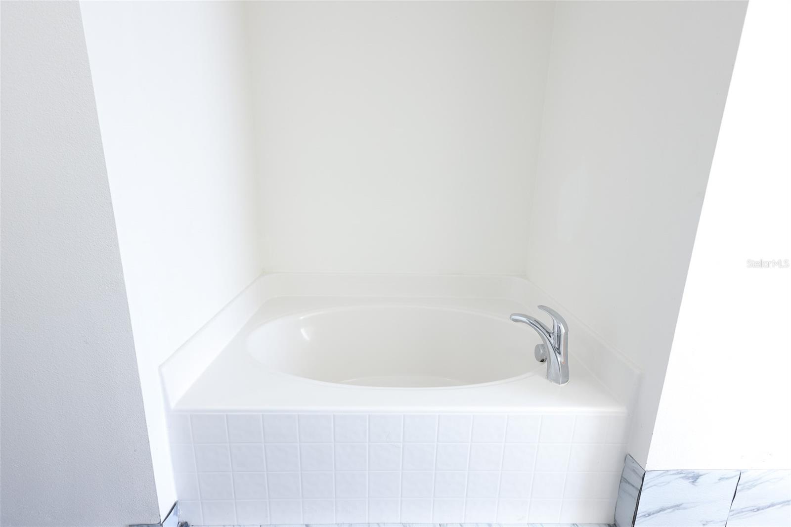 Image 29 of 49 For 2516 Courtland Boulevard