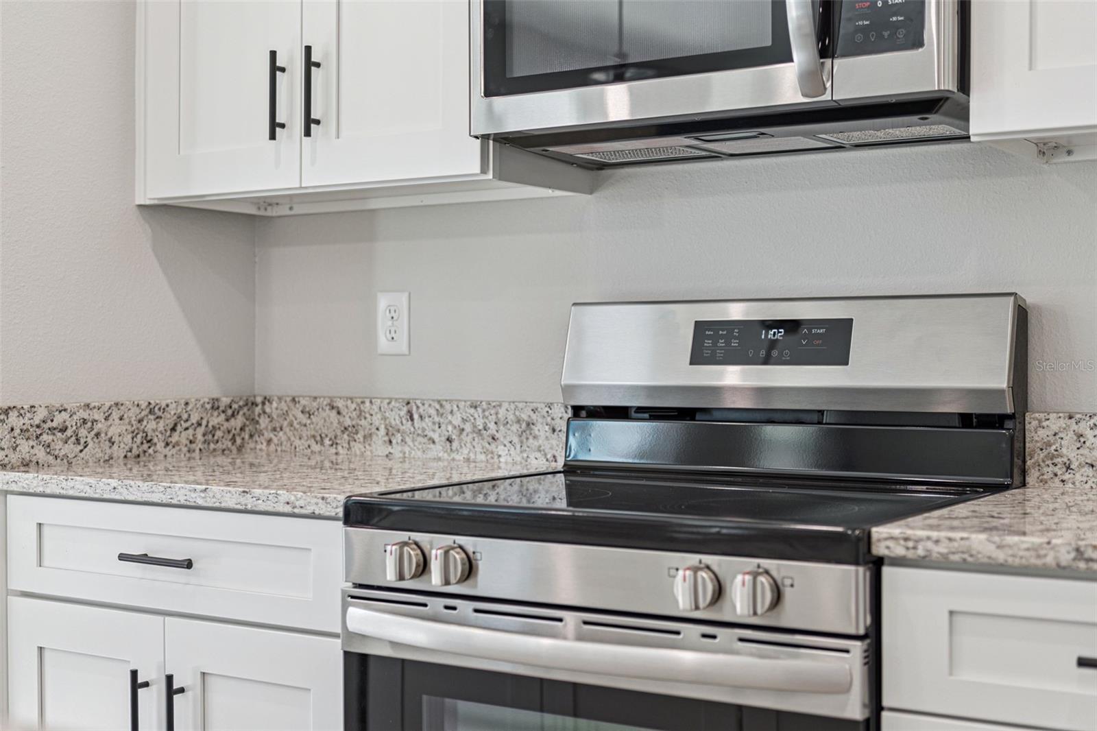 Image 7 of 18 For 1529 Center Street