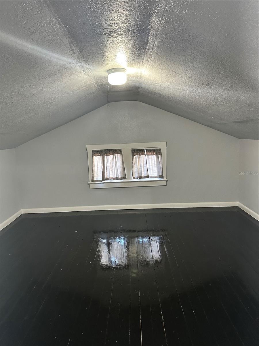 Image 41 of 46 For 531 Delaware Avenue