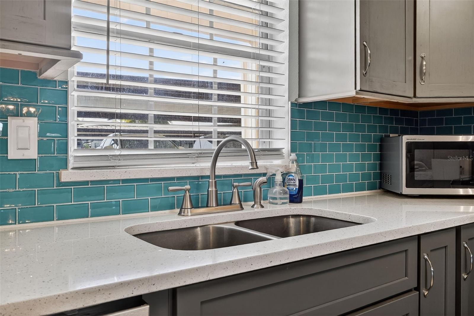 Image 18 of 61 For 1640 Juno Trail 102a