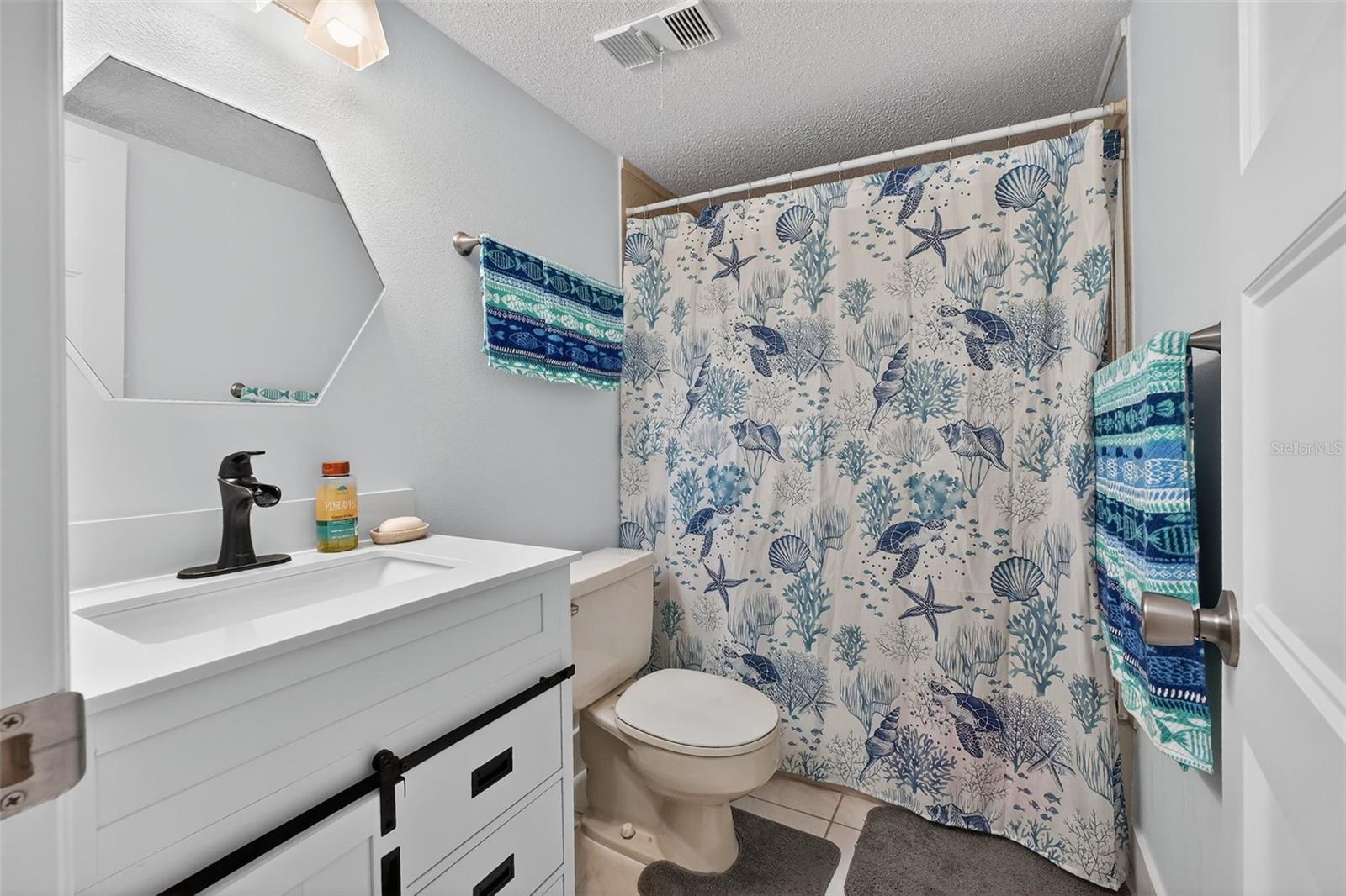 Image 24 of 61 For 1640 Juno Trail 102a