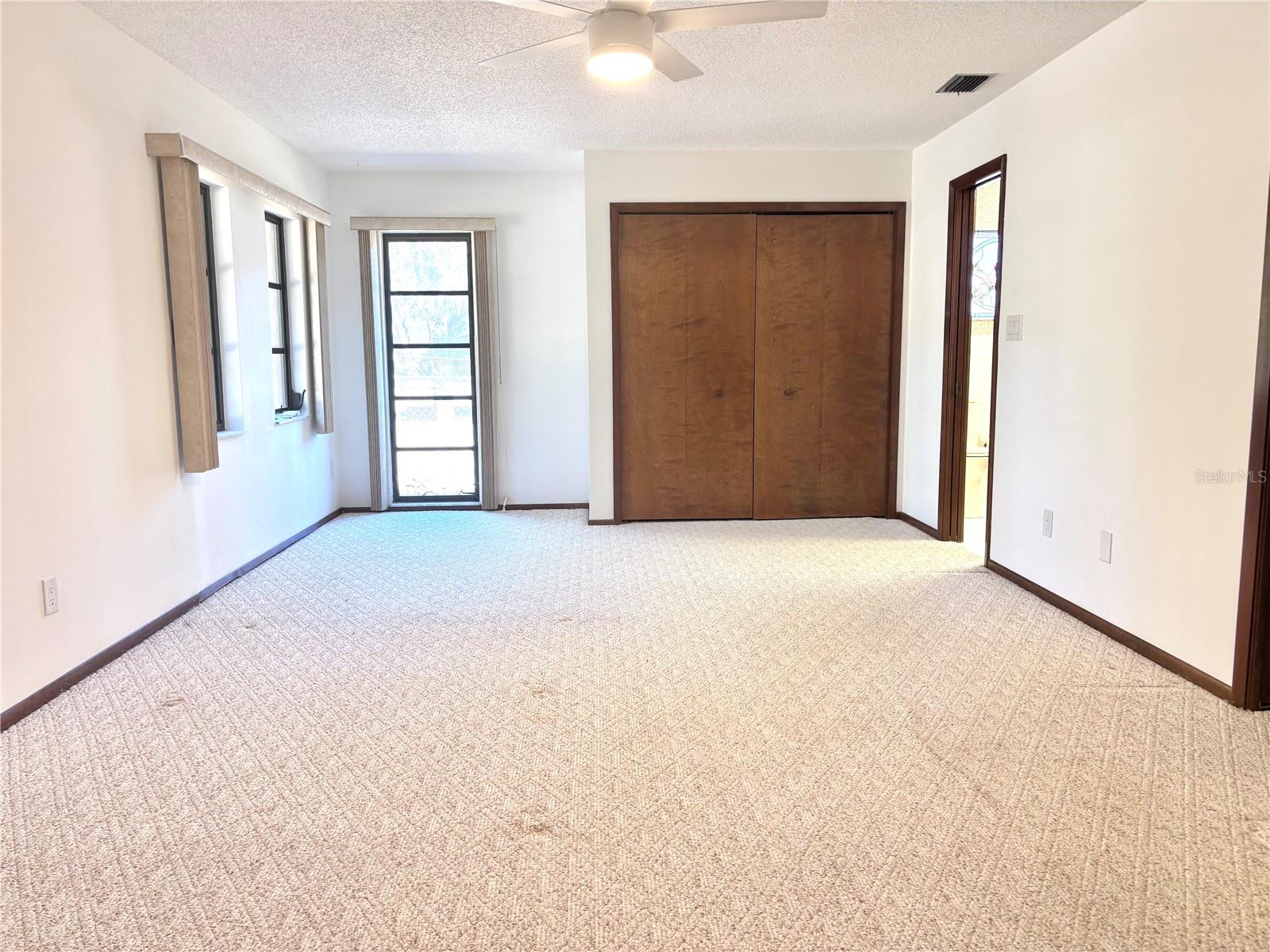 Image 17 of 40 For 324 Alemander Avenue