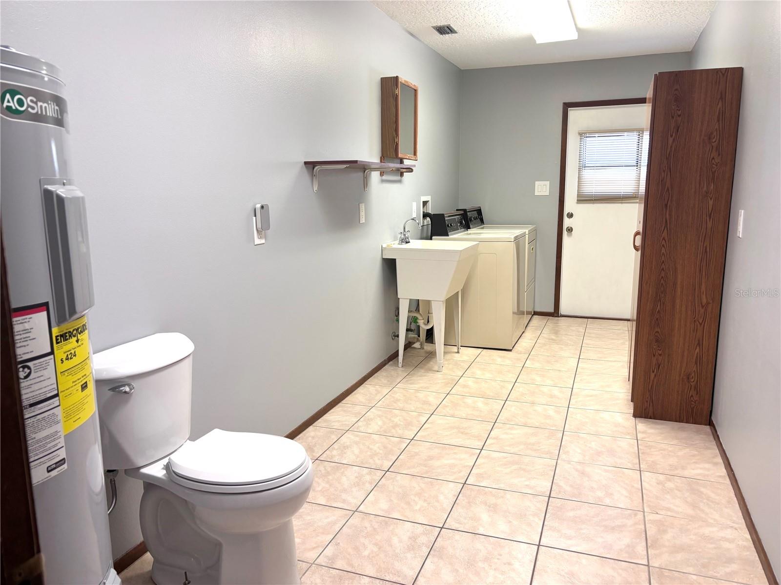 Image 30 of 40 For 324 Alemander Avenue