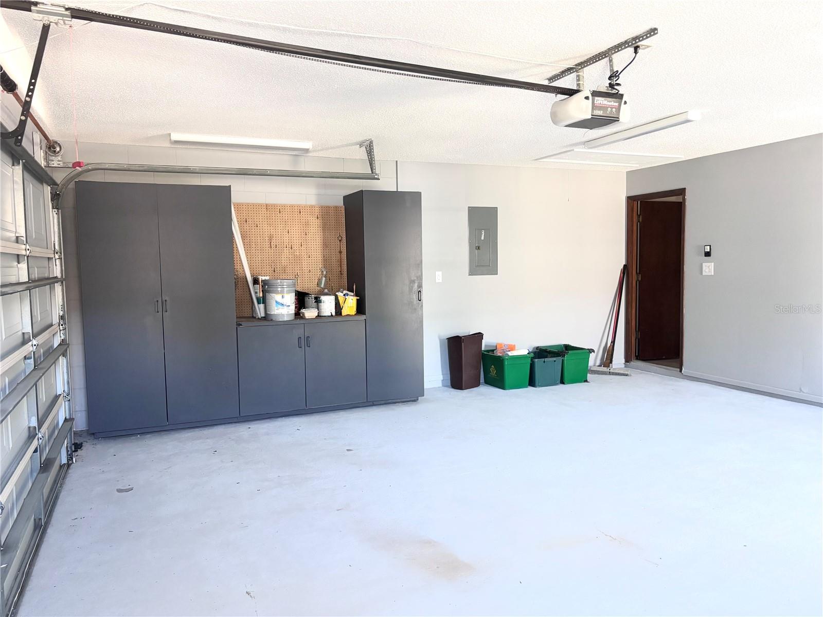 Image 33 of 40 For 324 Alemander Avenue