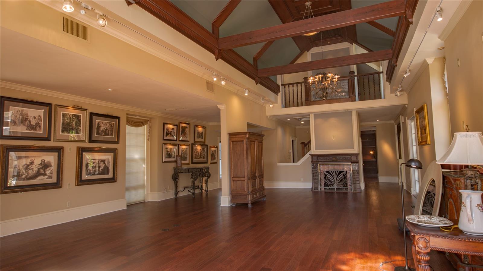 Image 18 of 50 For 251 Ventris  