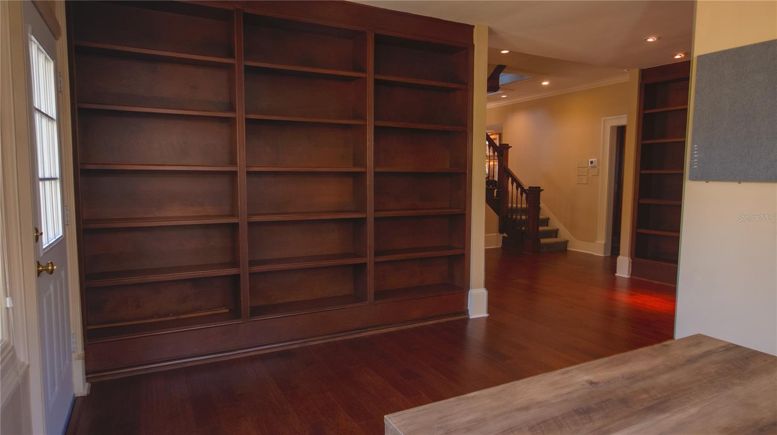 Image 23 of 50 For 251 Ventris  