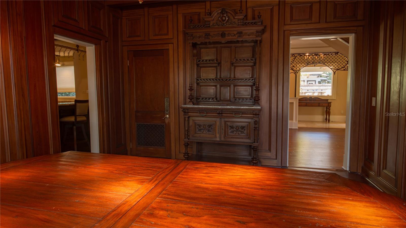 Image 26 of 50 For 251 Ventris  