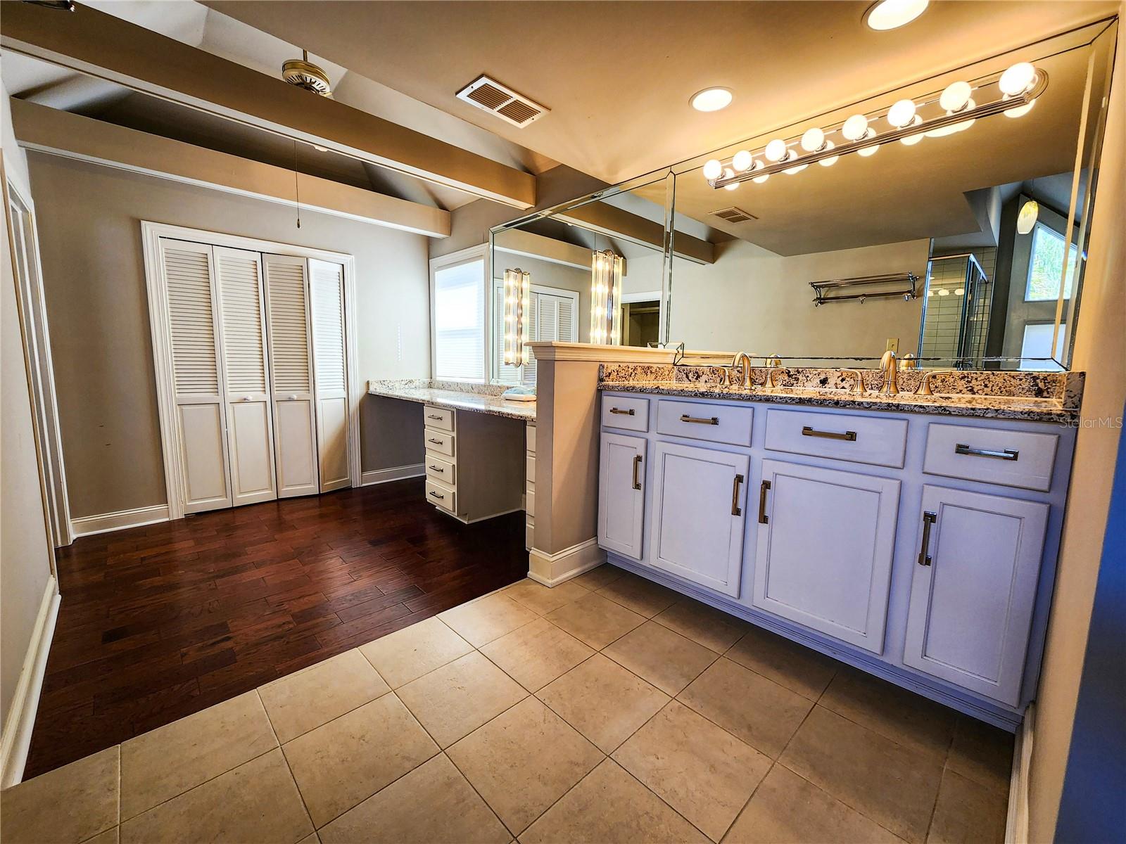 Image 34 of 50 For 251 Ventris  