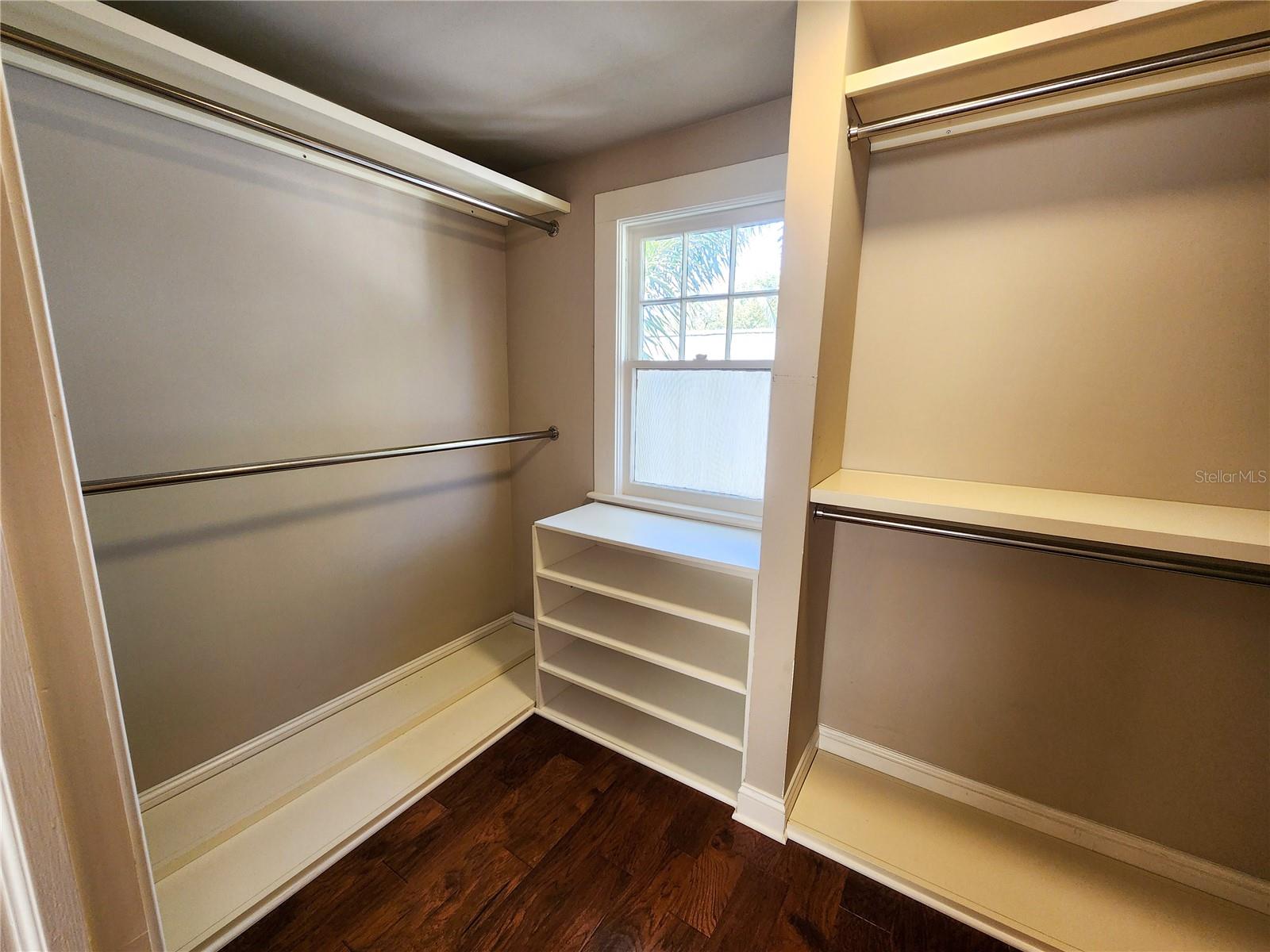 Image 36 of 50 For 251 Ventris  