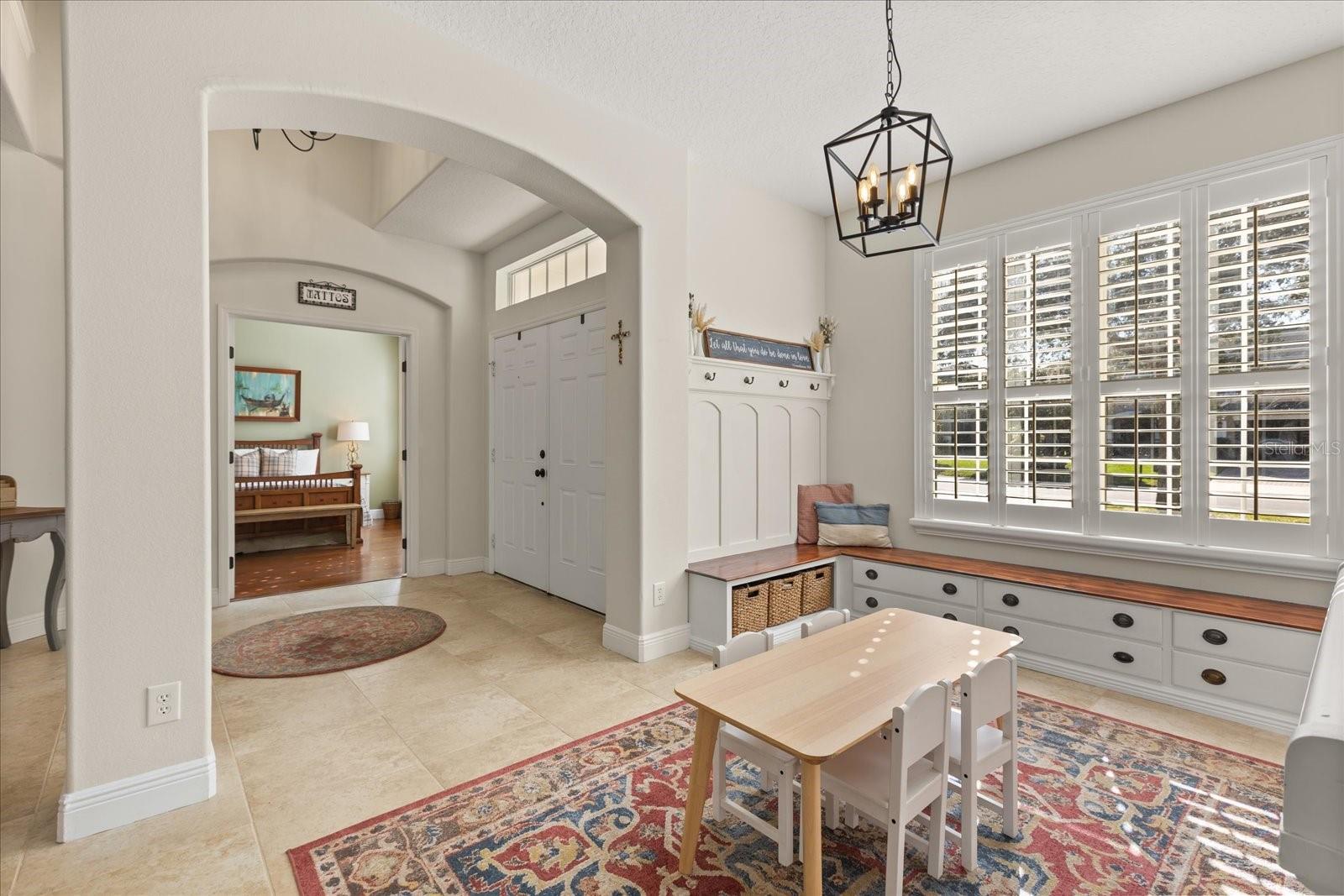 Image 10 of 54 For 370 Merlot Drive