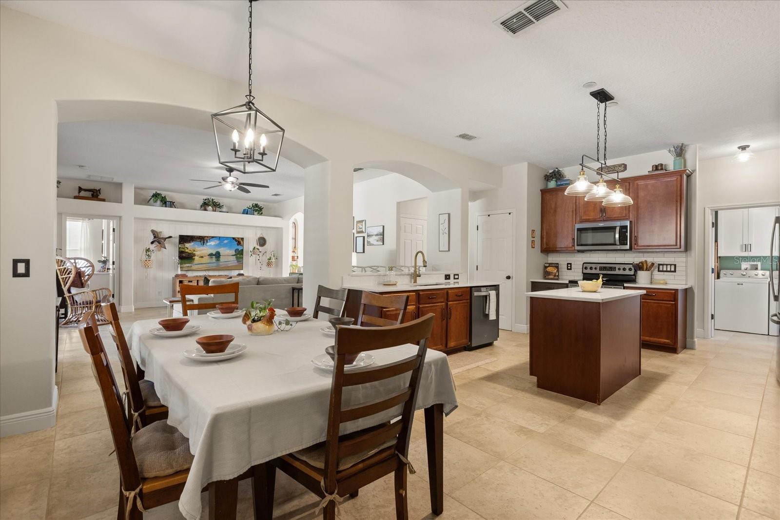 Image 15 of 54 For 370 Merlot Drive