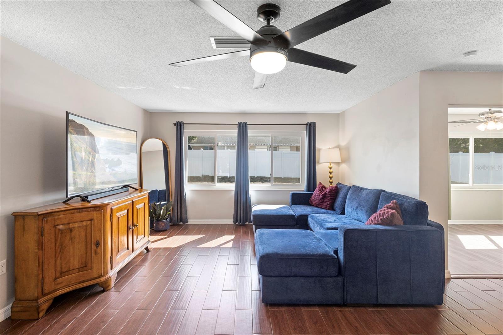 Image 10 of 34 For 720 Amhurst Drive