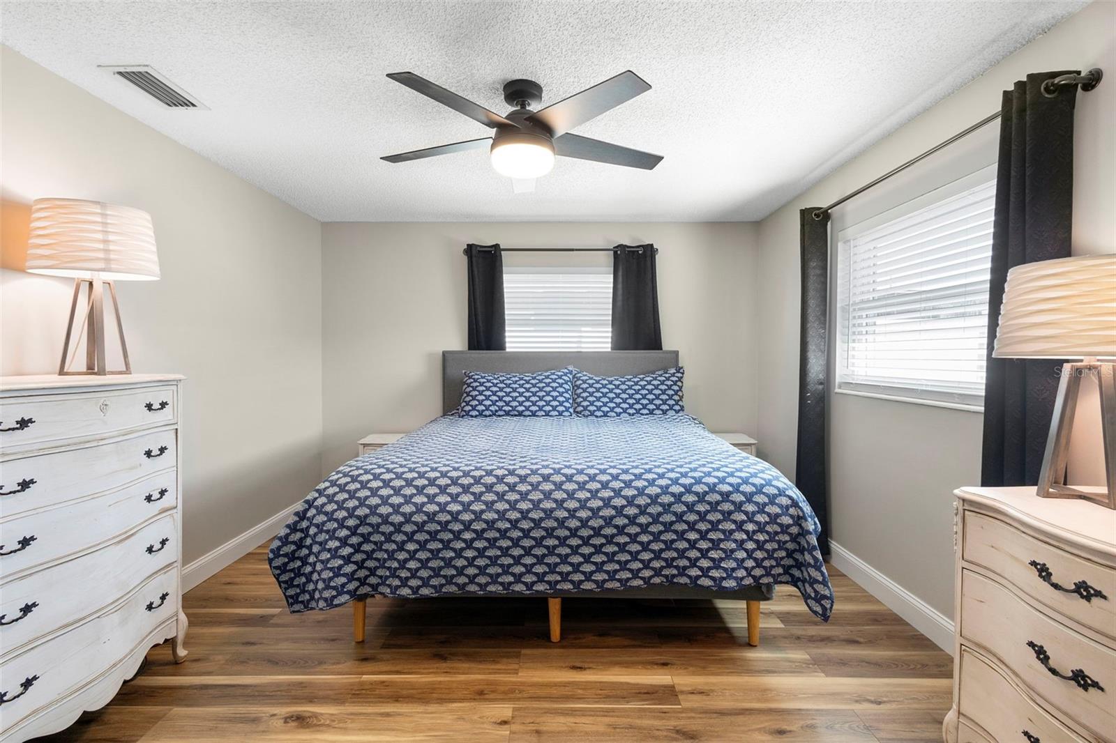 Image 20 of 34 For 720 Amhurst Drive