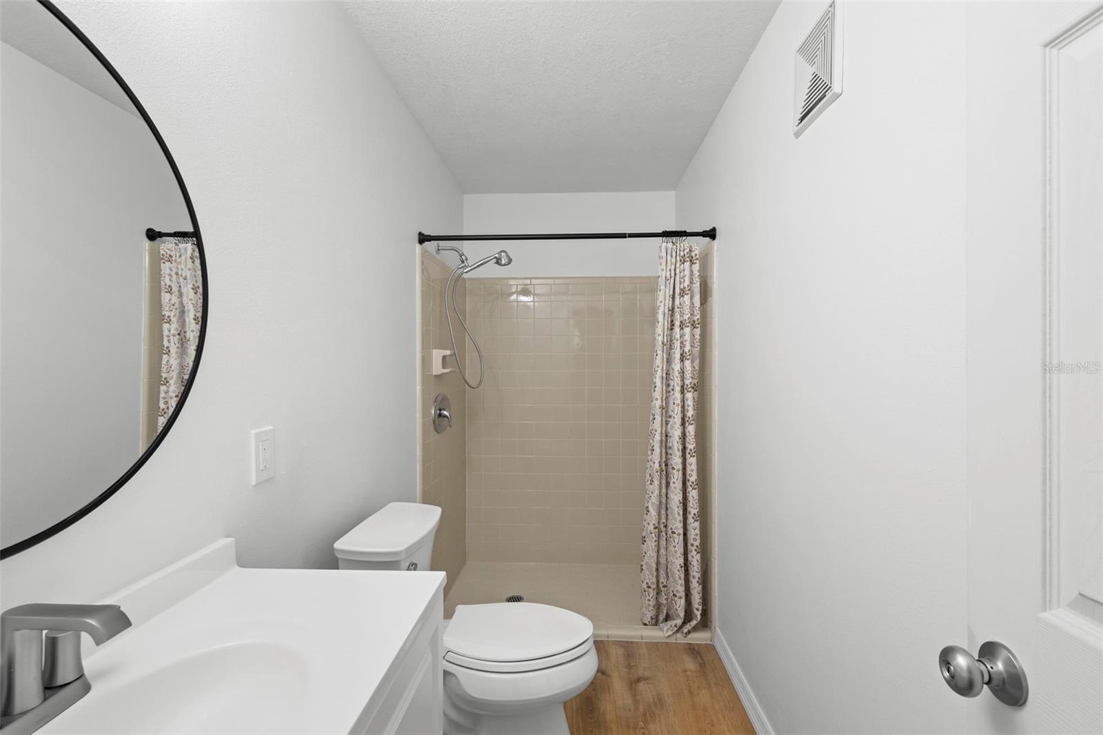 Image 30 of 34 For 720 Amhurst Drive