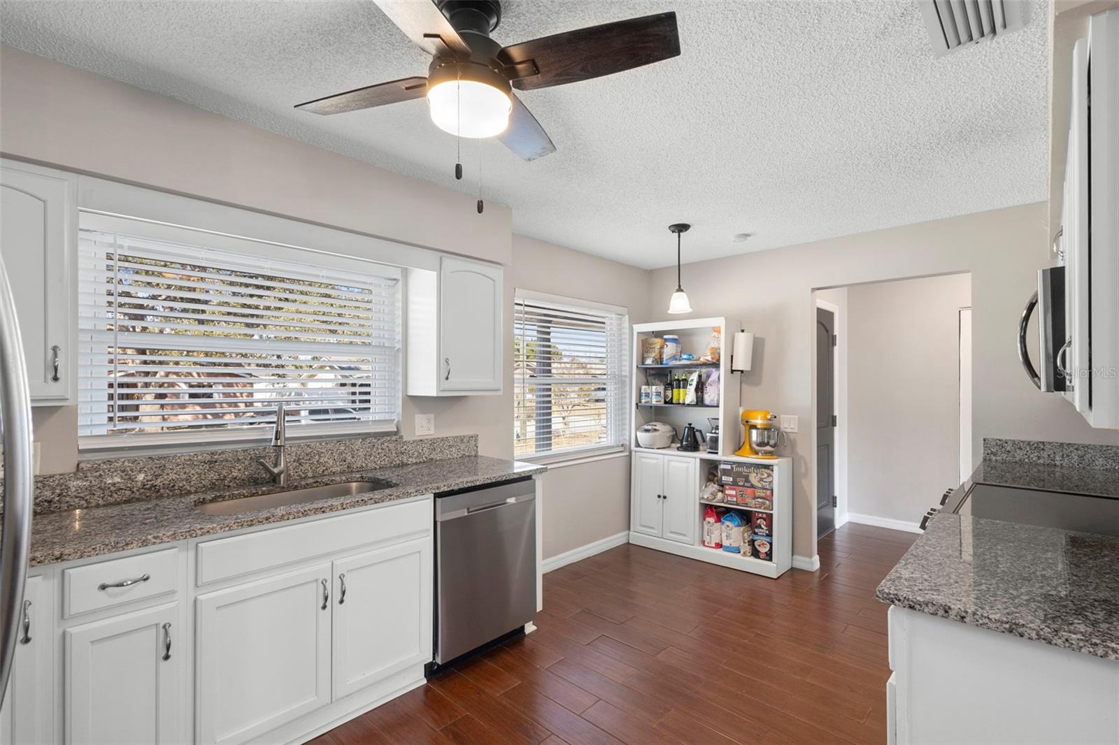 Image 8 of 34 For 720 Amhurst Drive