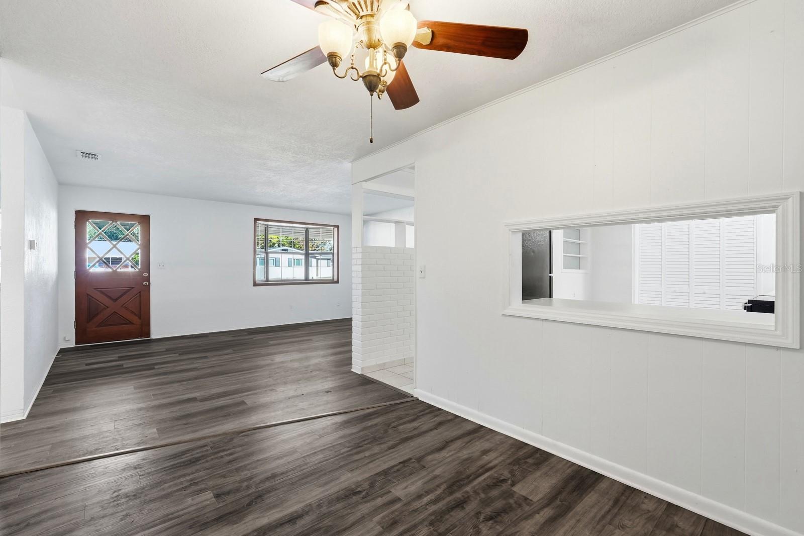 Image 15 of 58 For 2318 Oriole Lane