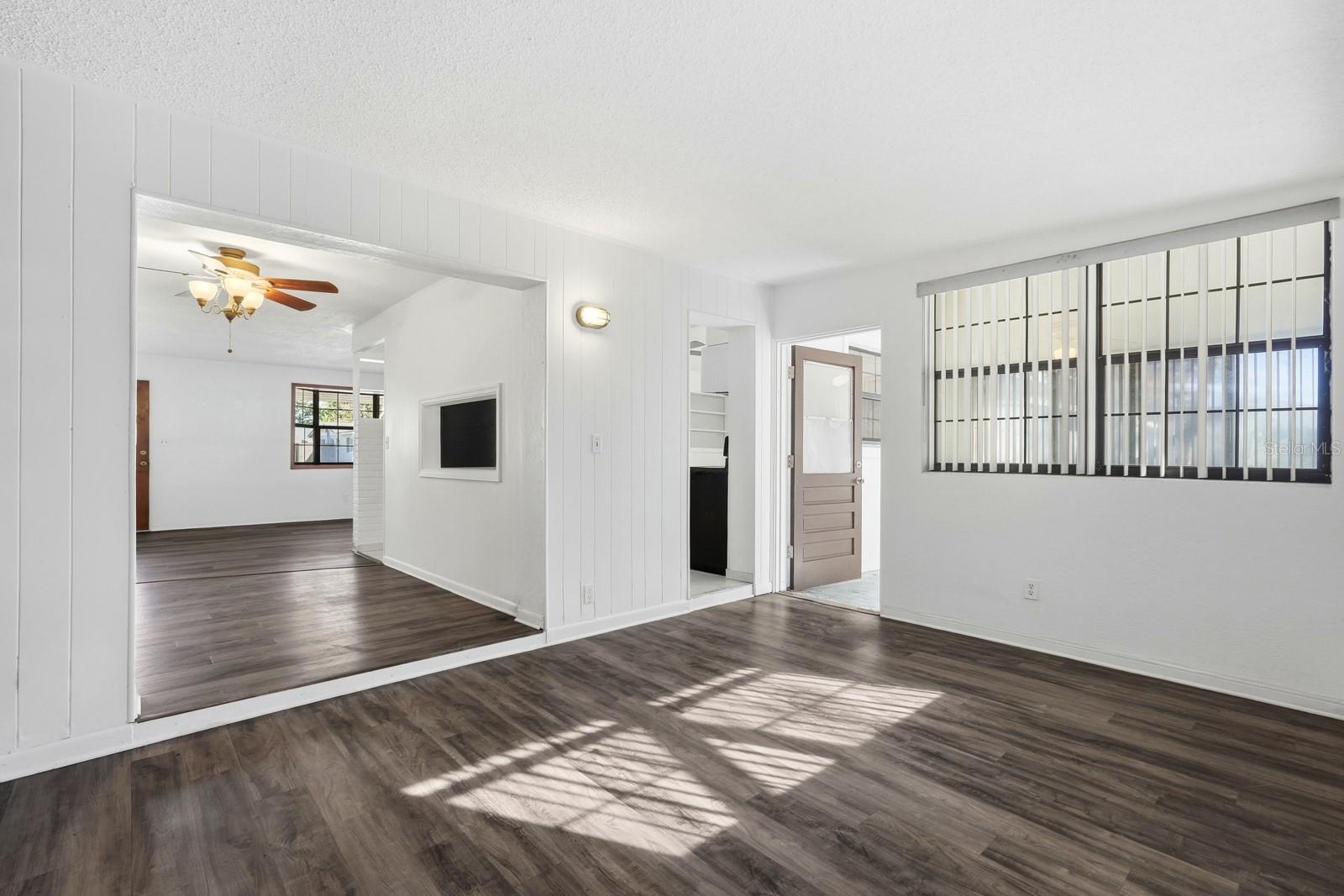 Image 19 of 58 For 2318 Oriole Lane