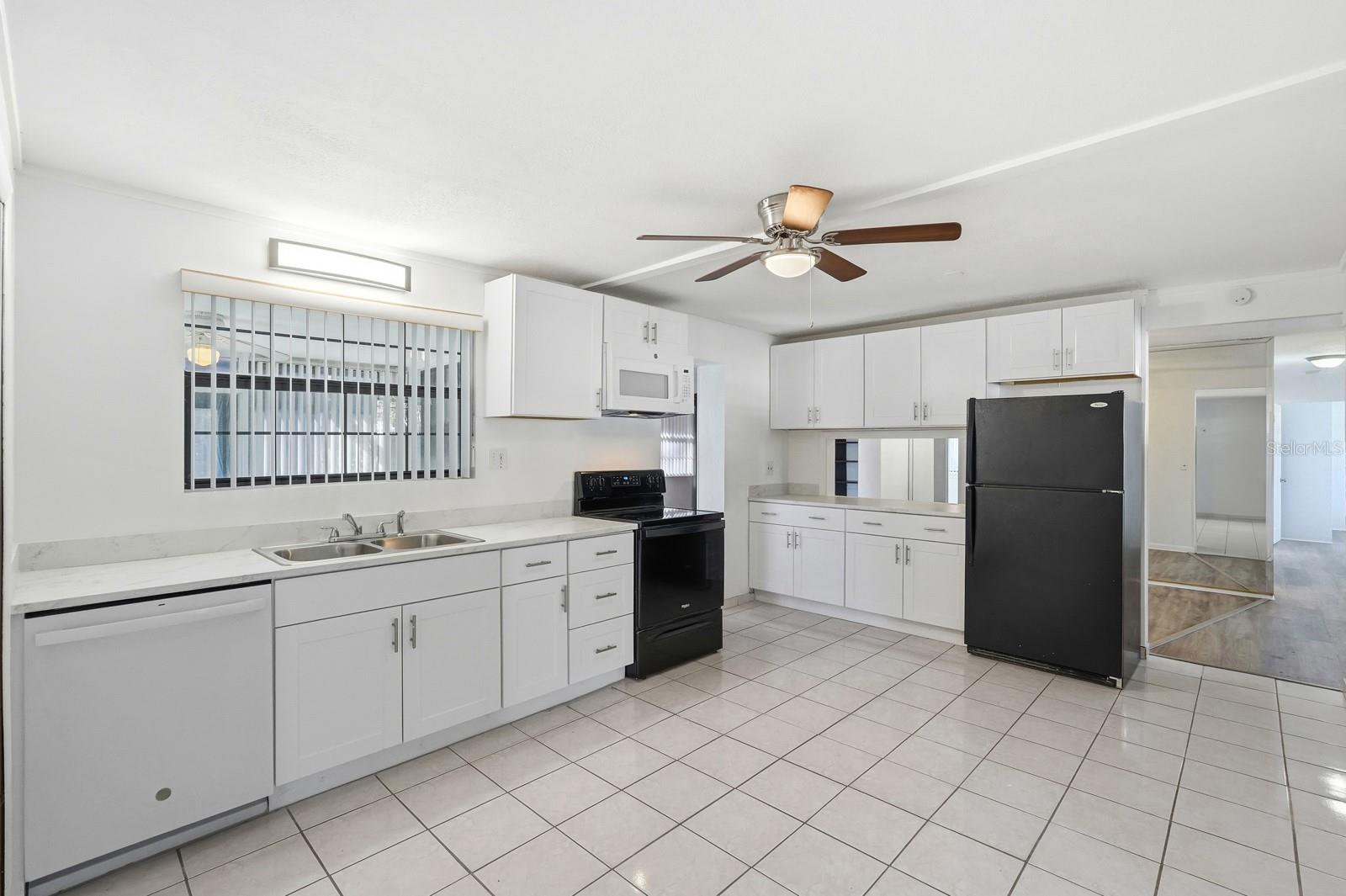 Image 21 of 58 For 2318 Oriole Lane