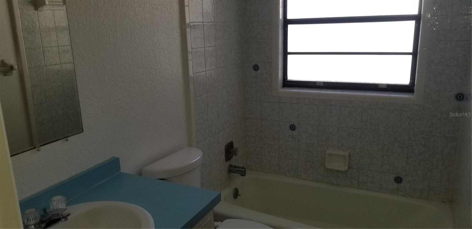 Image 7 of 10 For 594 Heather