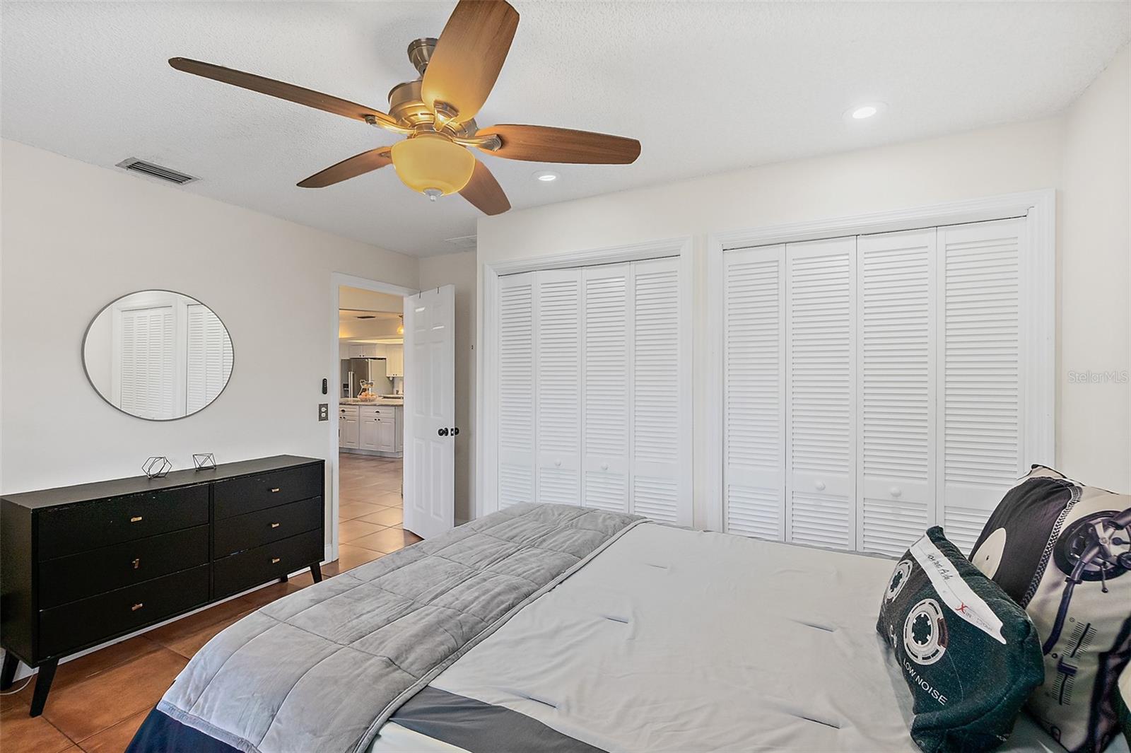 Image 21 of 42 For 3622 Dame Street