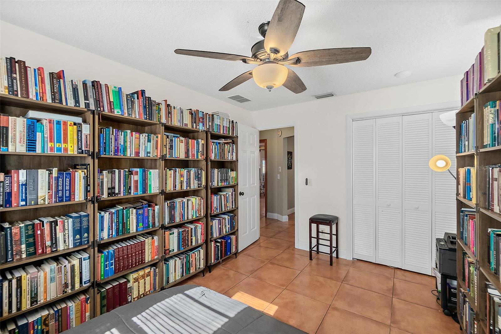 Image 24 of 42 For 3622 Dame Street