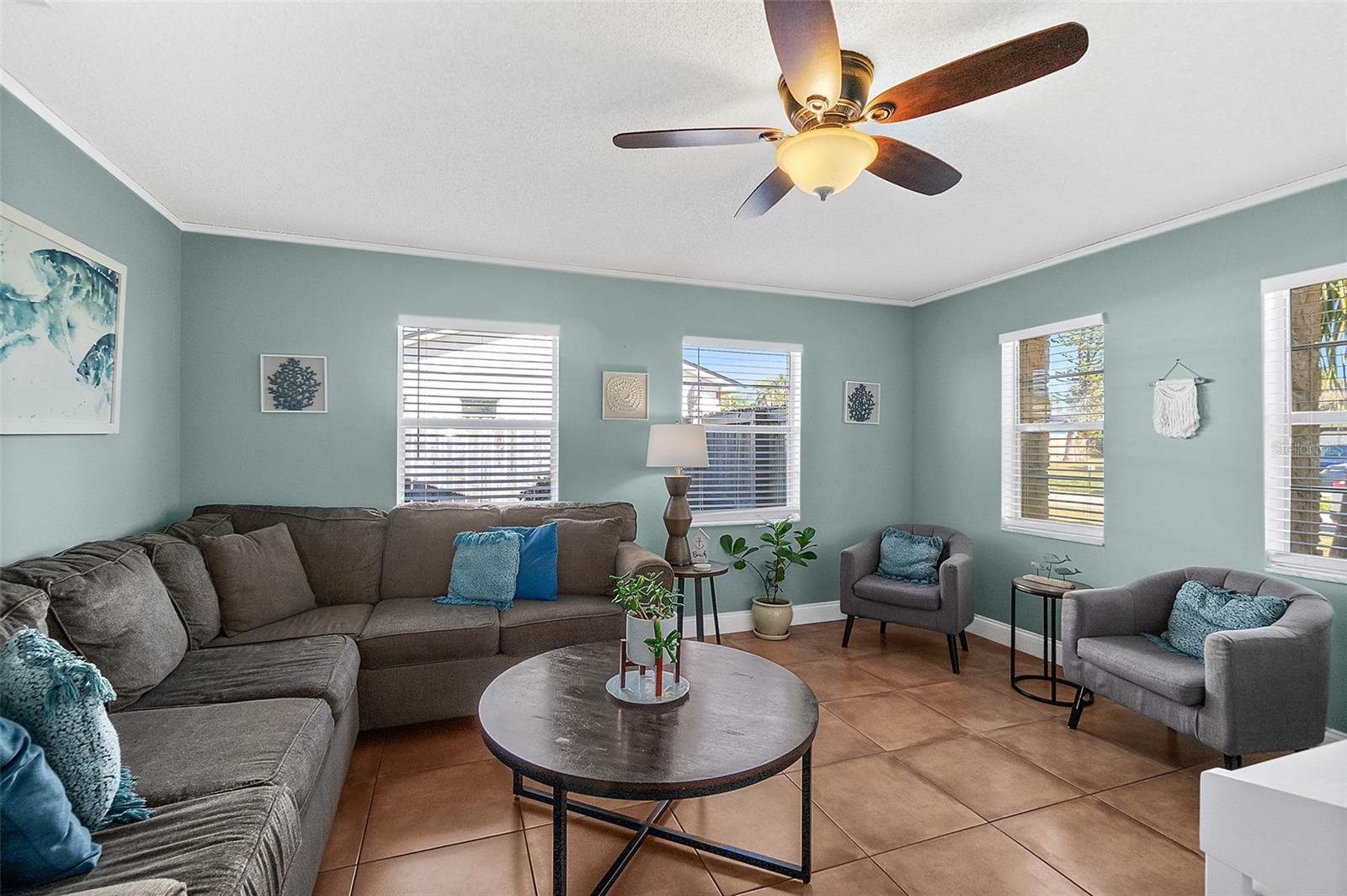 Image 8 of 42 For 3622 Dame Street