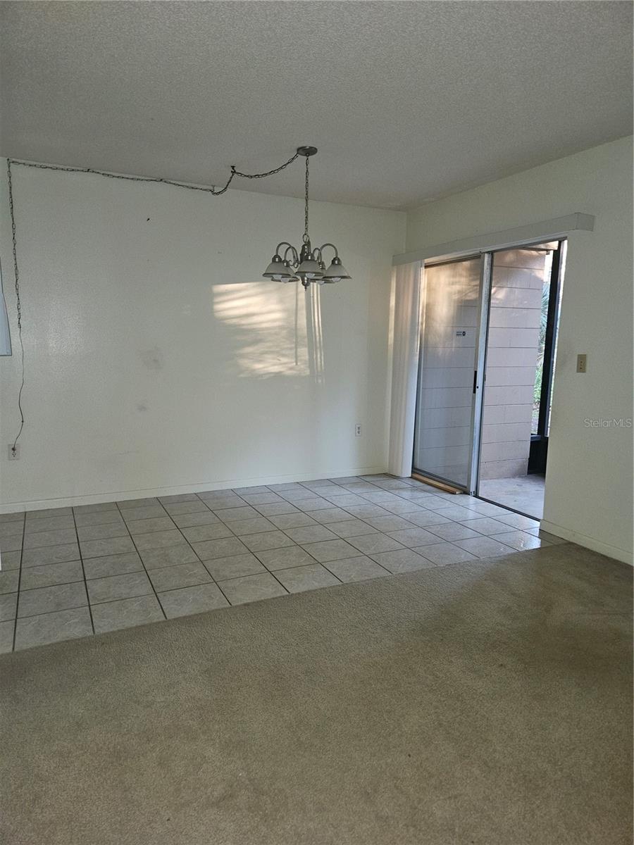 Image 14 of 19 For 140 Orchid Woods Court 6a