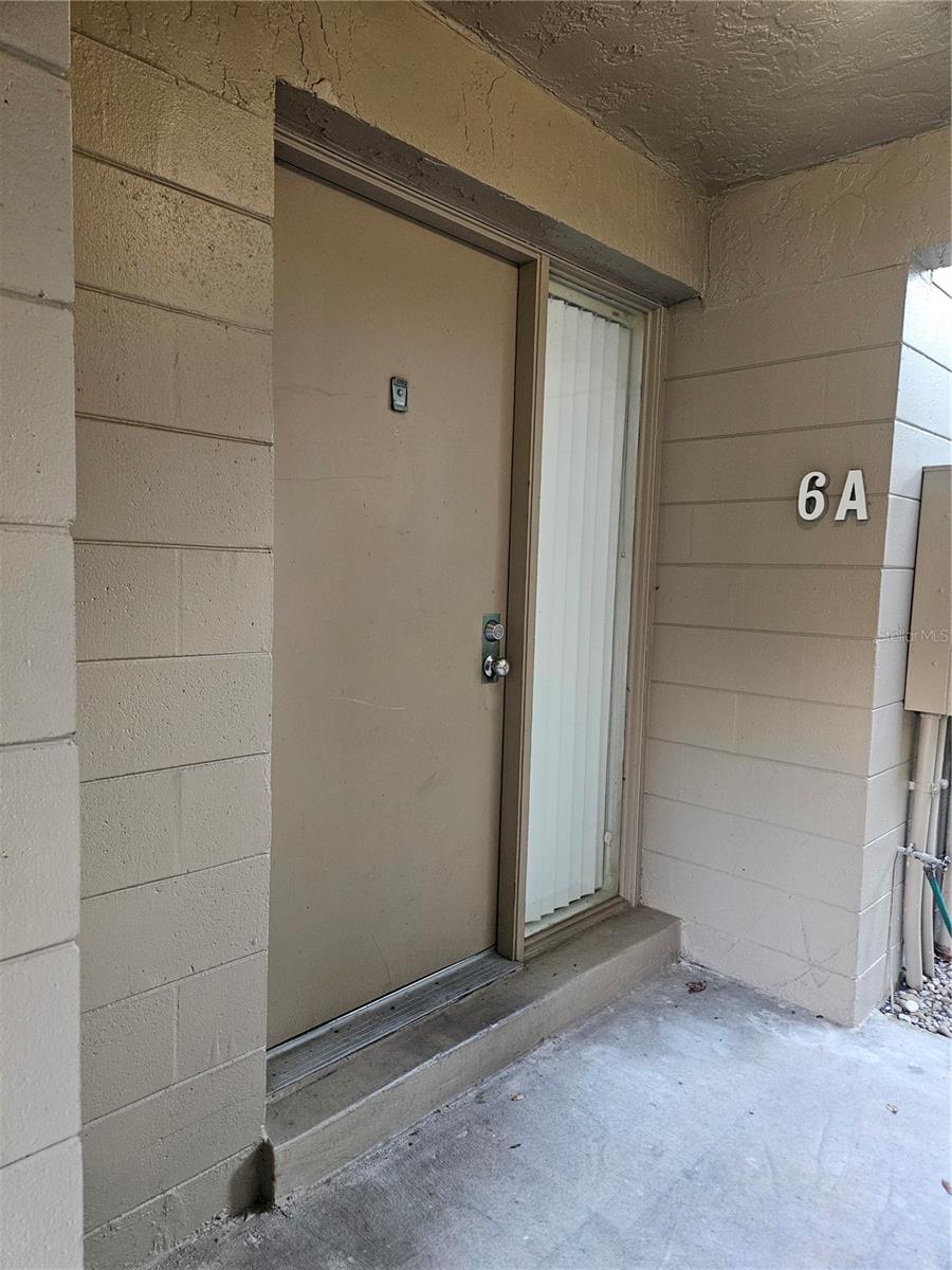 Image 2 of 19 For 140 Orchid Woods Court 6a