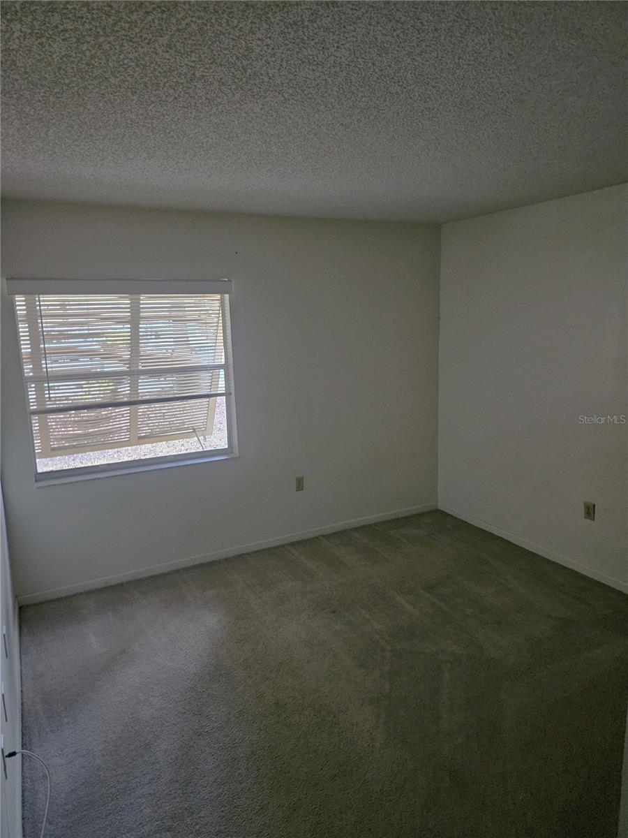 Image 6 of 19 For 140 Orchid Woods Court 6a