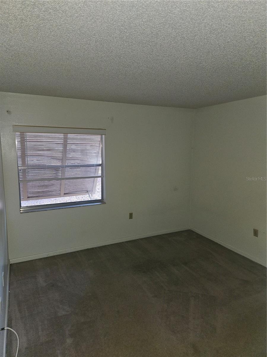 Image 7 of 19 For 140 Orchid Woods Court 6a