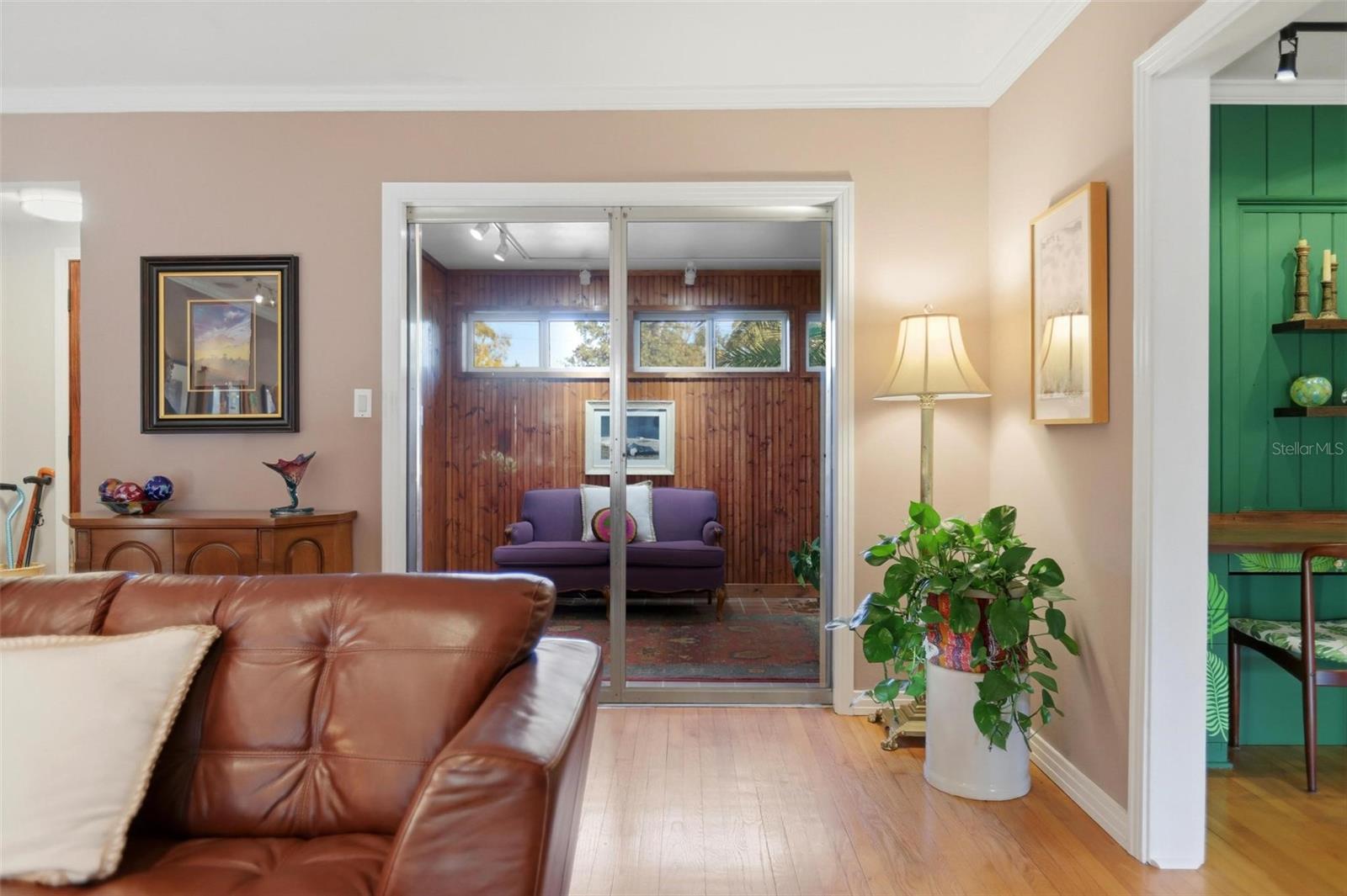 Image 10 of 77 For 218 High Street