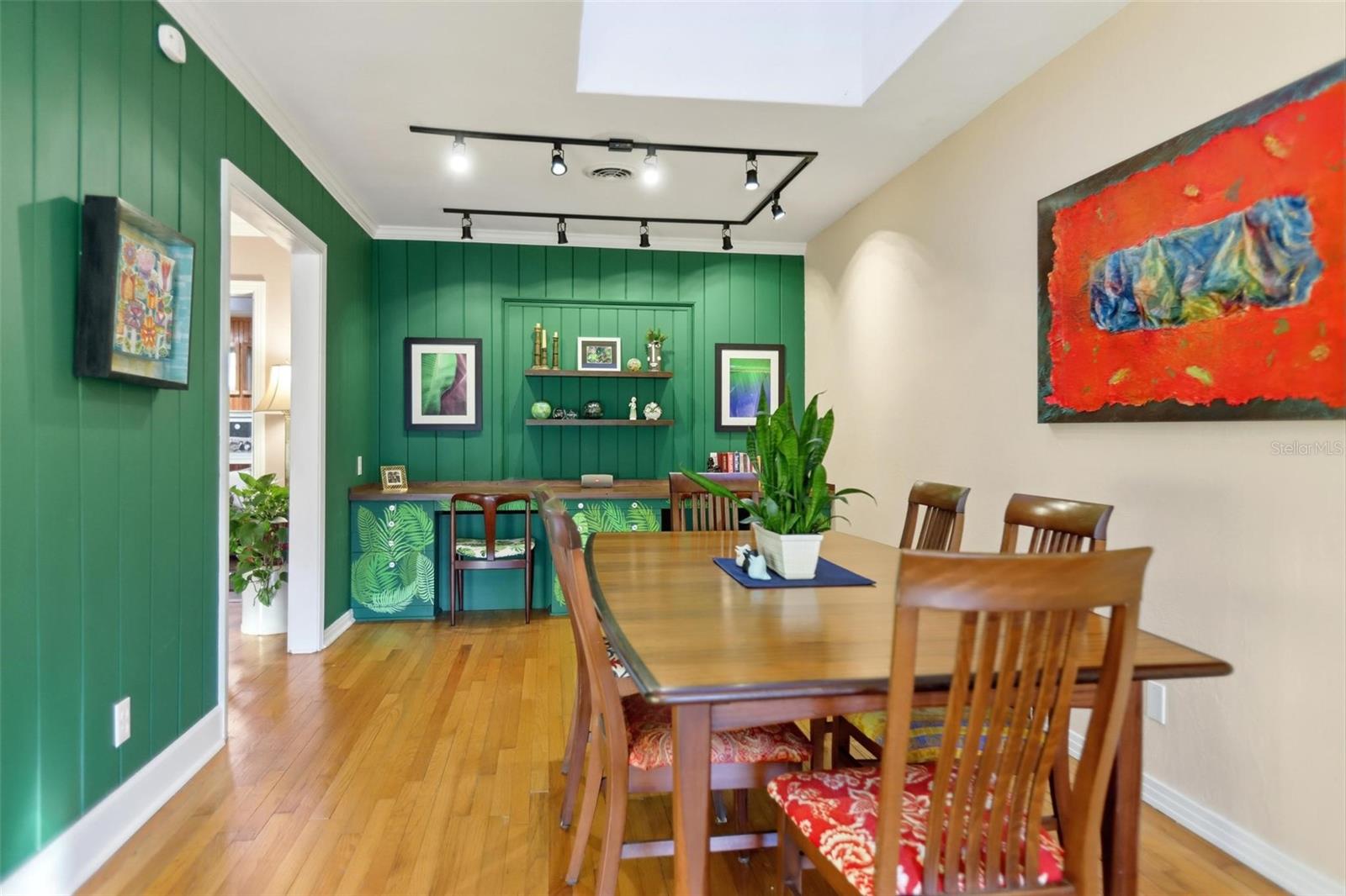 Image 16 of 77 For 218 High Street