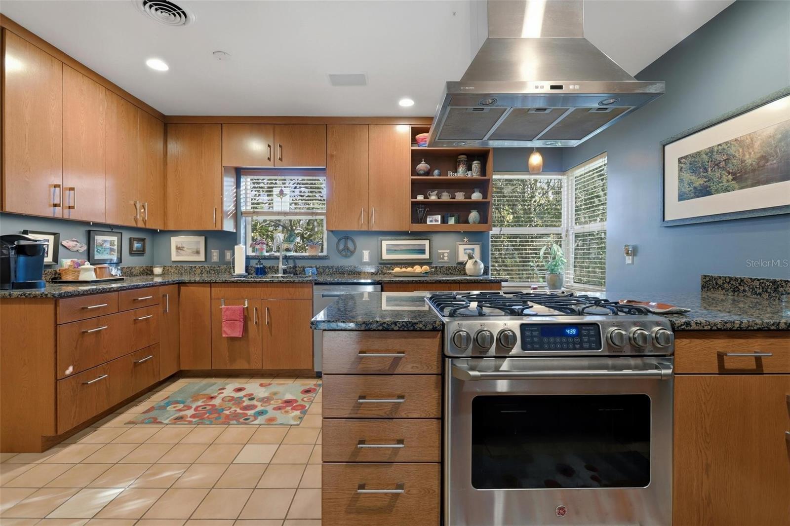 Image 20 of 77 For 218 High Street