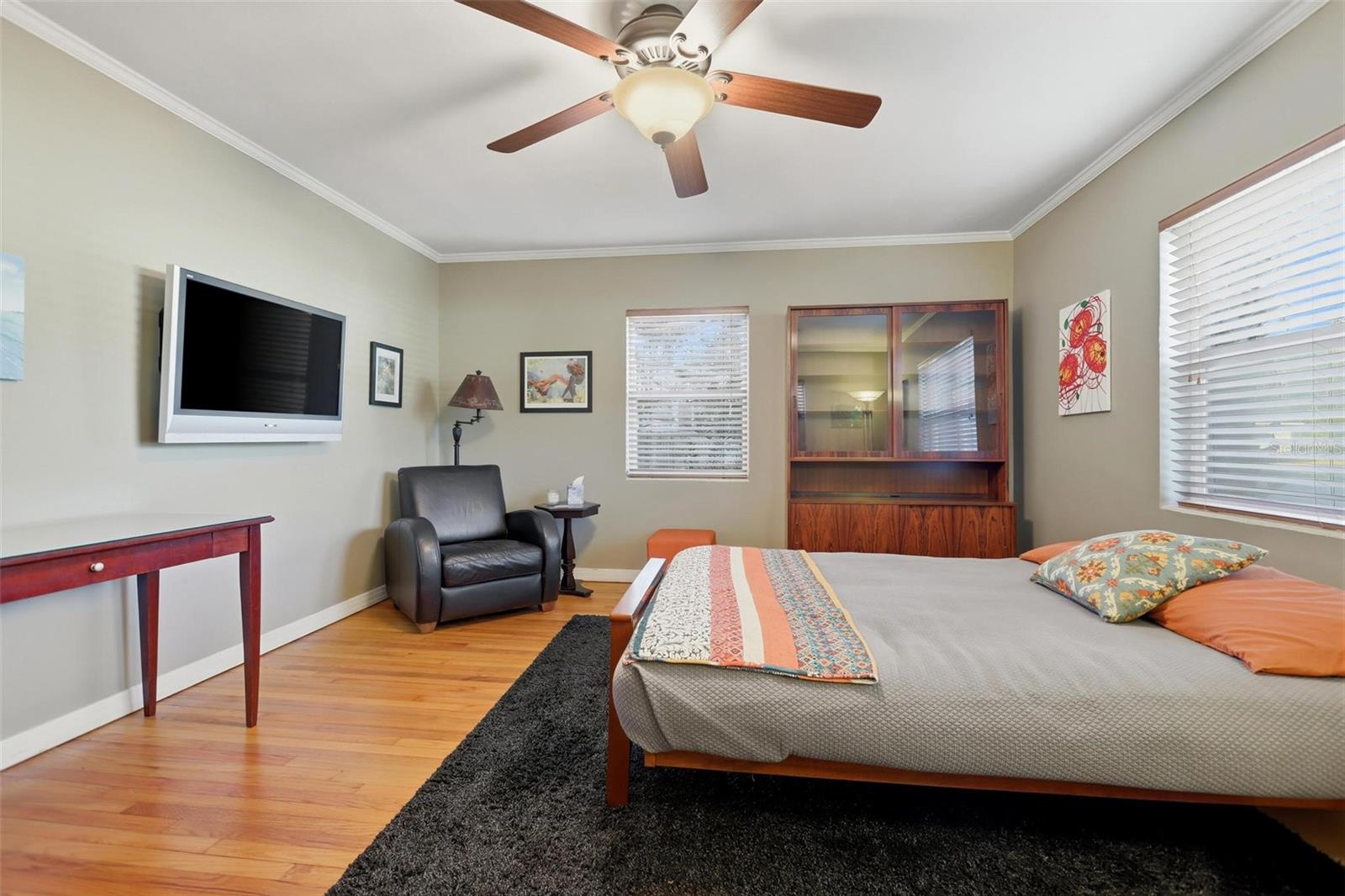 Image 36 of 77 For 218 High Street