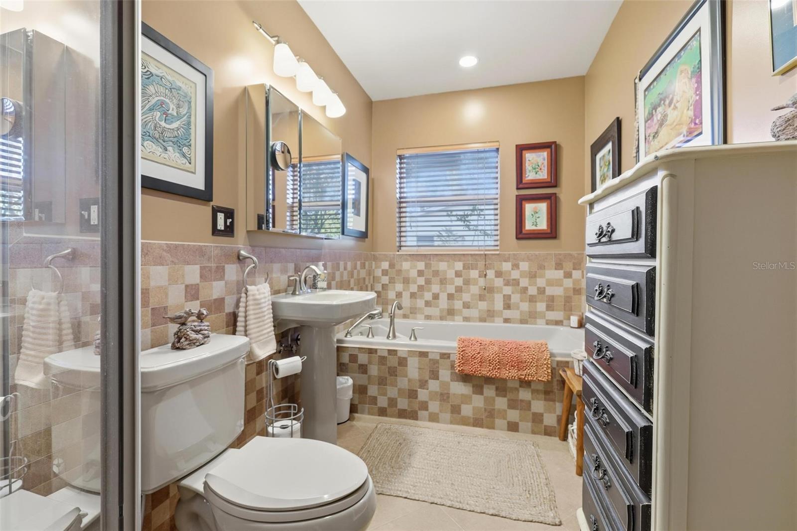 Image 38 of 77 For 218 High Street