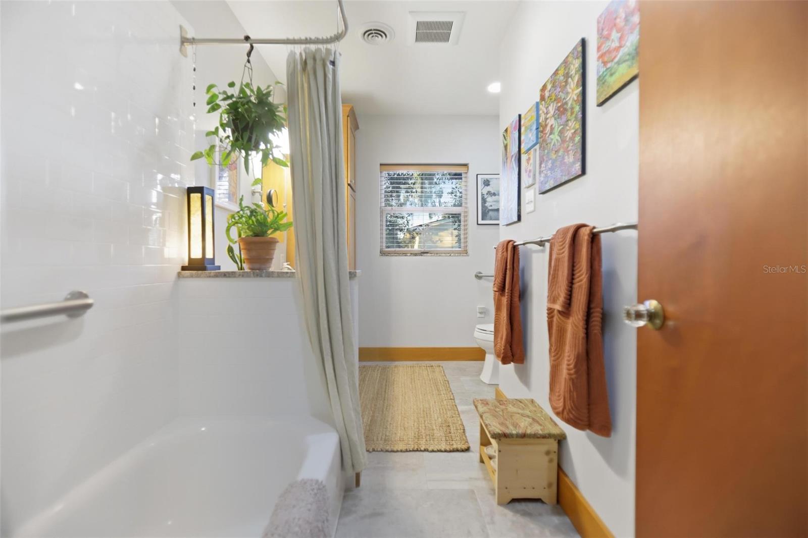 Image 43 of 77 For 218 High Street