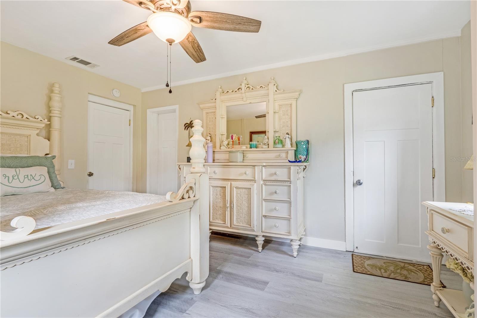 Image 24 of 37 For 1420 Grandview Avenue