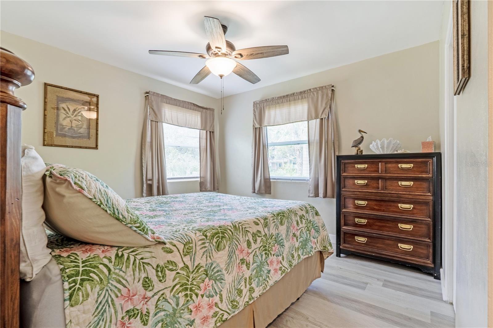 Image 27 of 37 For 1420 Grandview Avenue