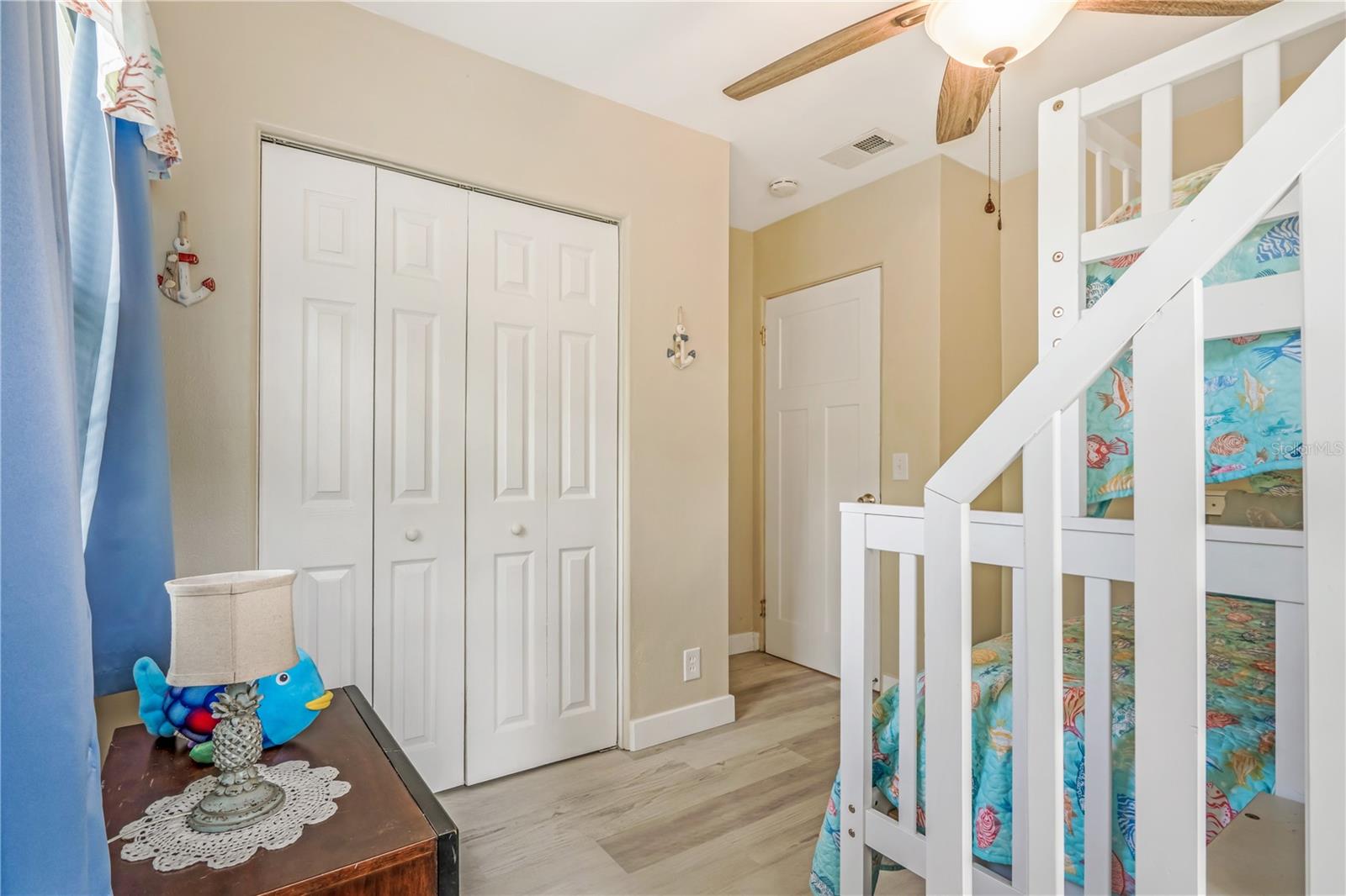 Image 28 of 37 For 1420 Grandview Avenue