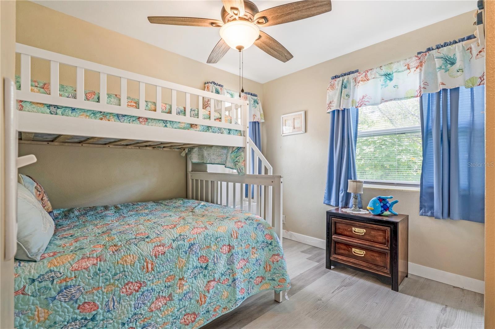 Image 29 of 37 For 1420 Grandview Avenue