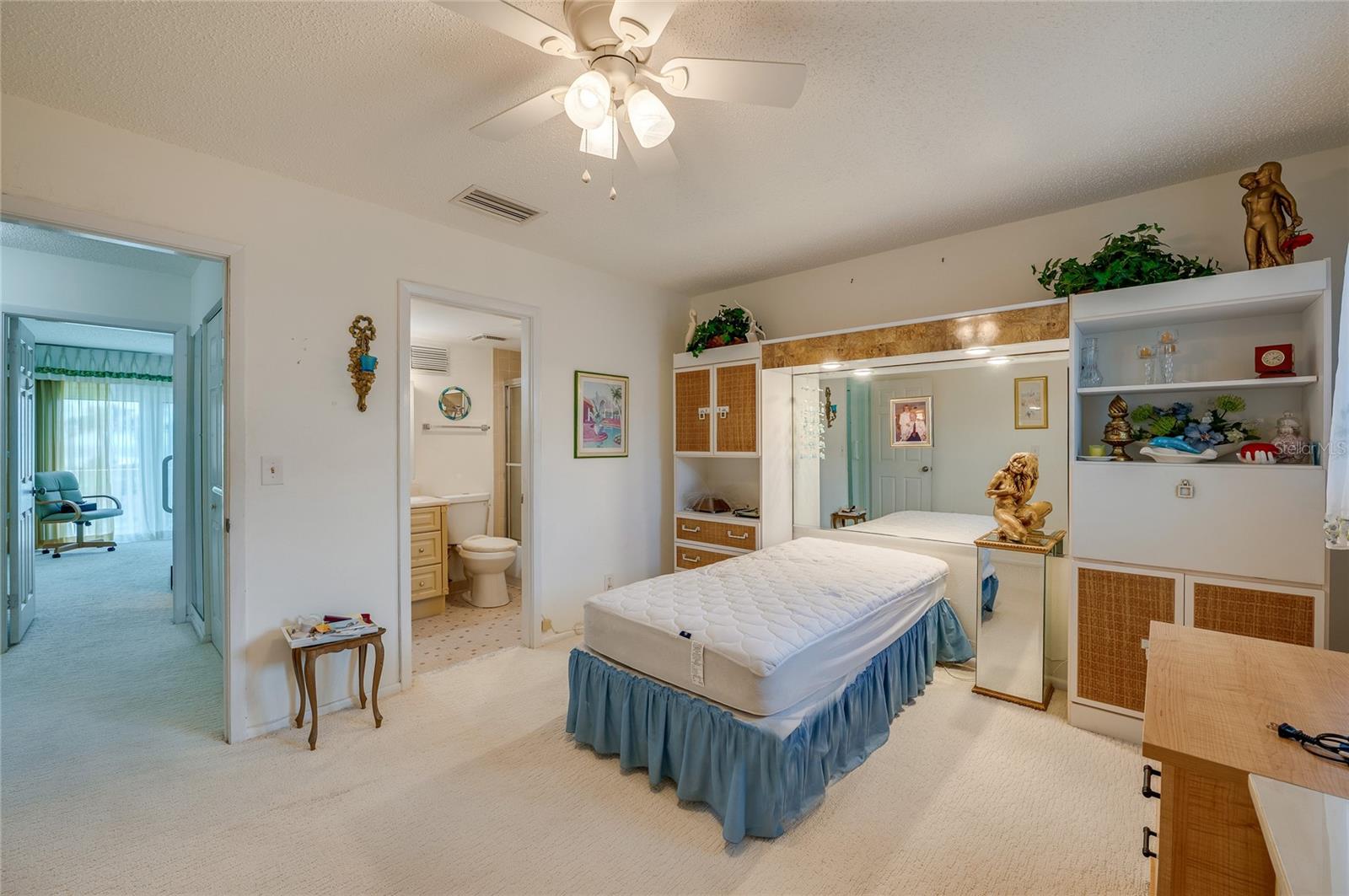 Image 21 of 34 For 4790 Atlantic Avenue C303