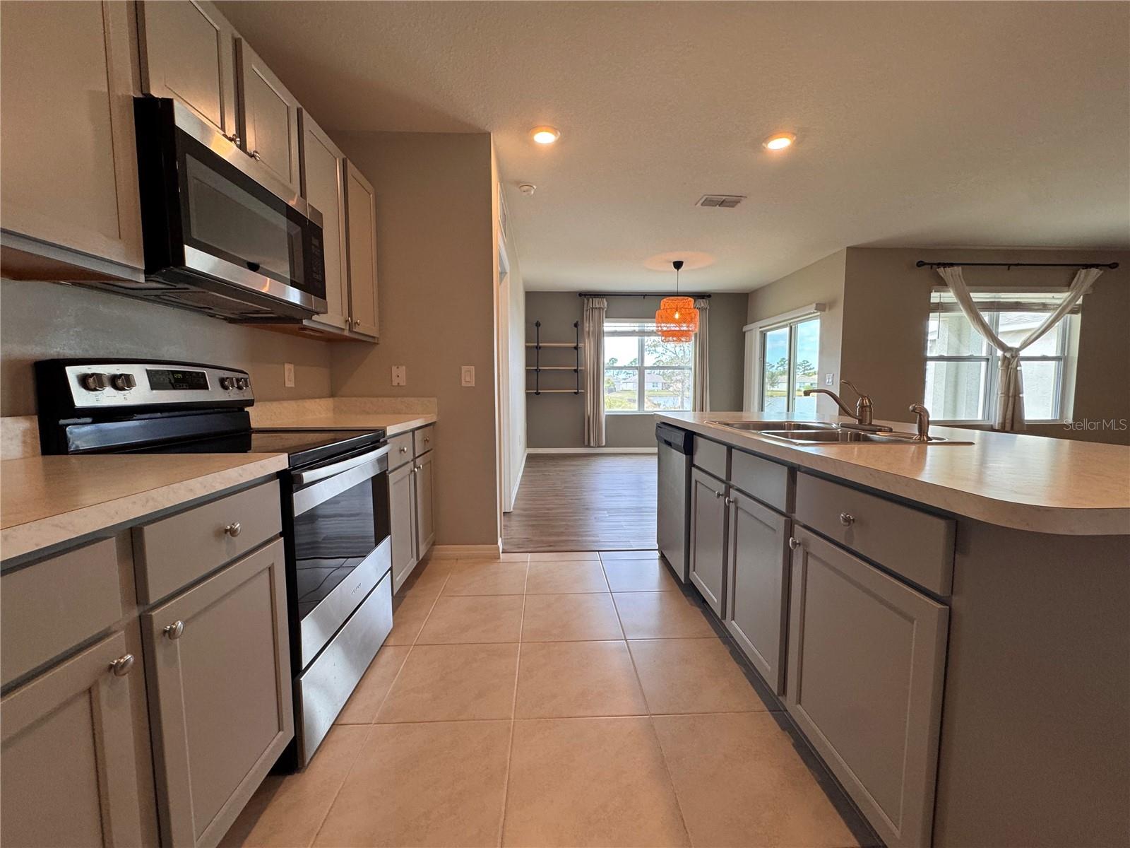 Image 3 of 18 For 208 Old Mill Pond Road