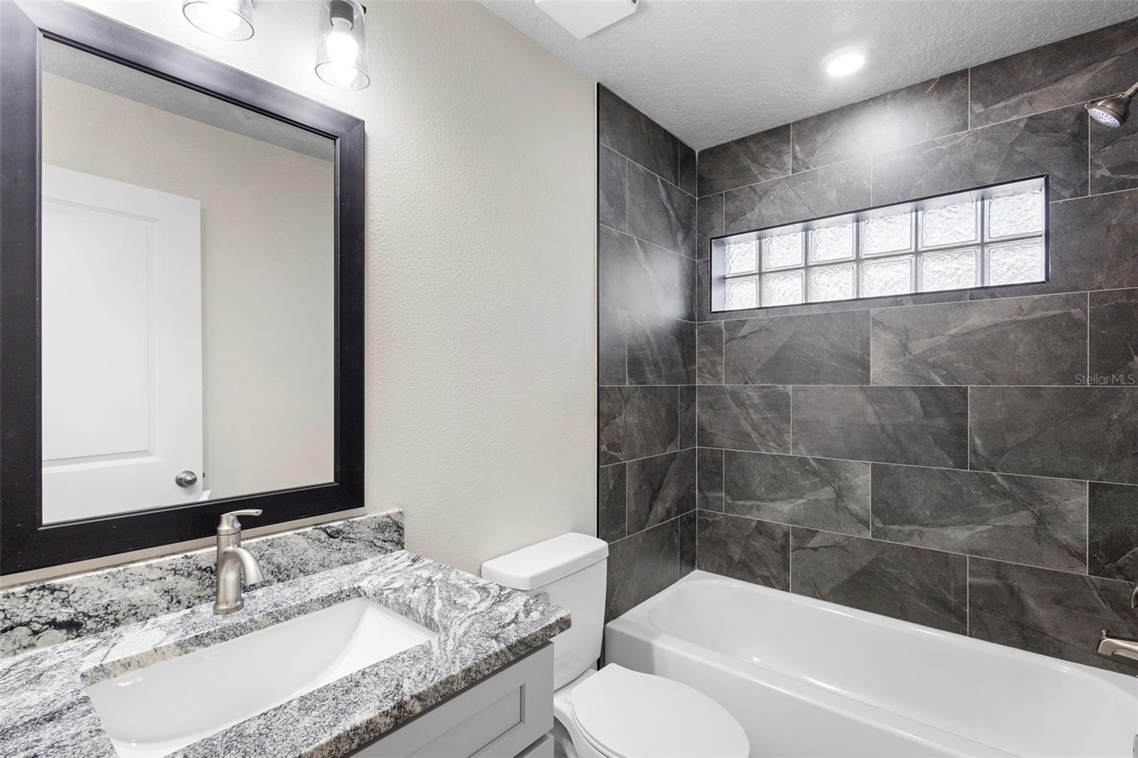 Image 30 of 38 For 415 Ivy Avenue